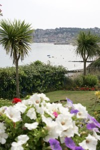 Sea views Swanage Bay. Ideal accommodation in Dorset for all the family with local walks, watersports, golfers, steam railway.